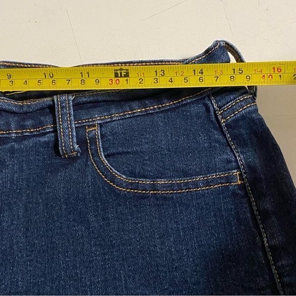 Old Navy Women’s Shorts Size 6 Regular Blue Jean The Sweetheart - Picture 6 of 11